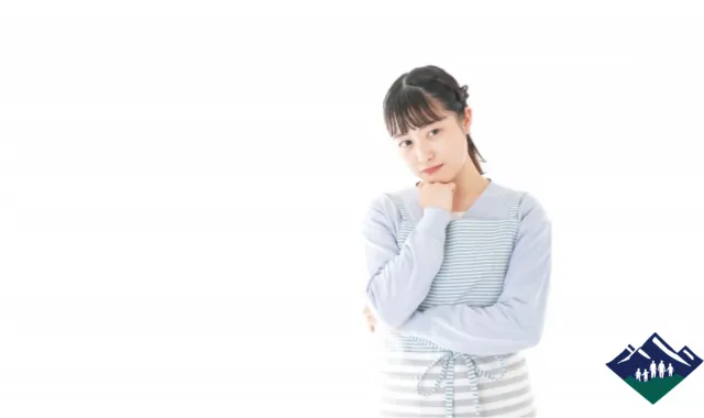 悩んでいる女性